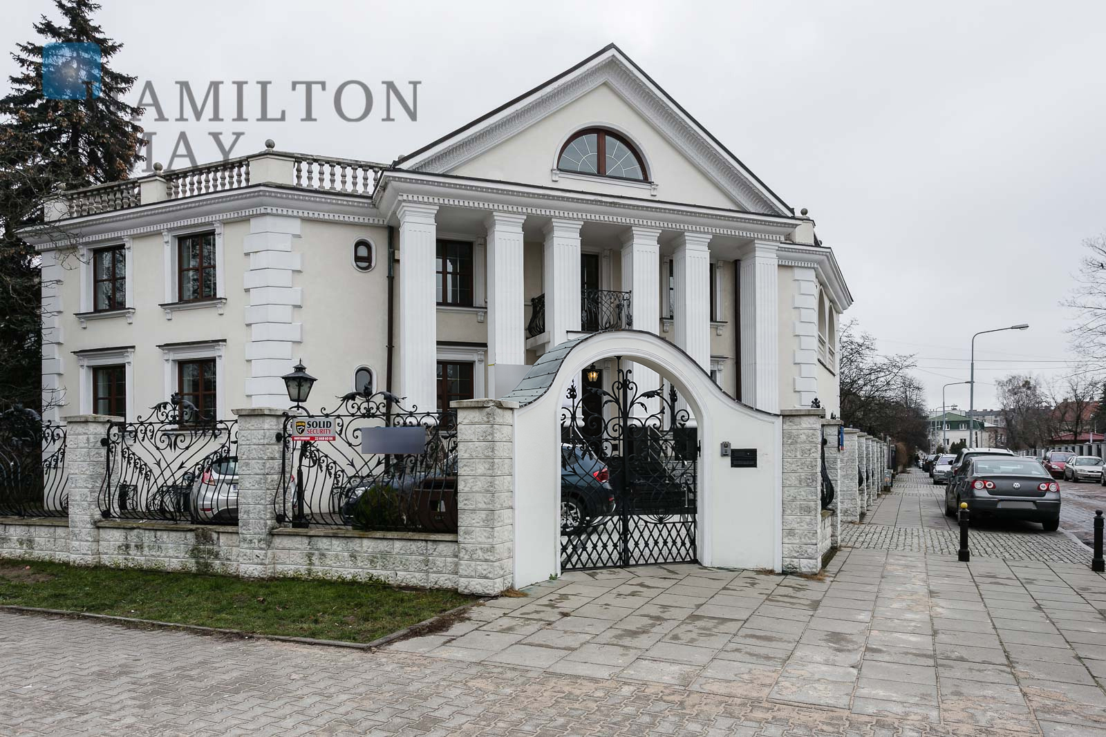 Que Villa In The Prestigious Part Of Mokotów